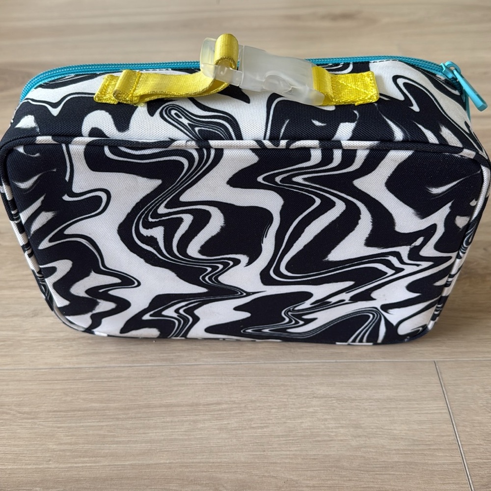 STATE Black and White Swirl lunch box - Picture 2 of 3